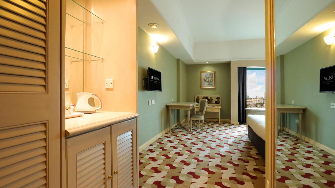 Hotel Berjaya Waterfront
