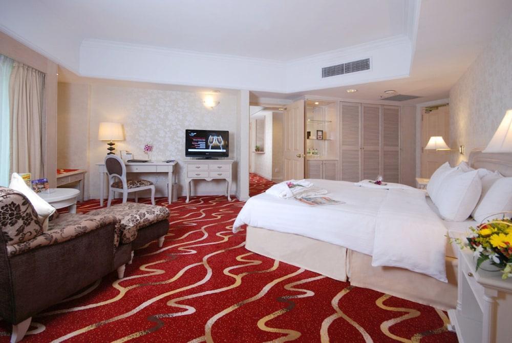 Berjaya Waterfront 4*
