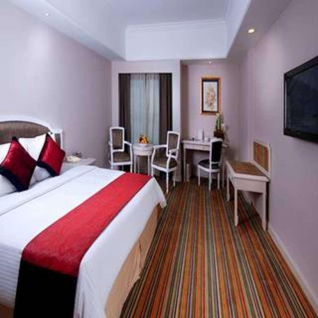 Berjaya Waterfront Hotel