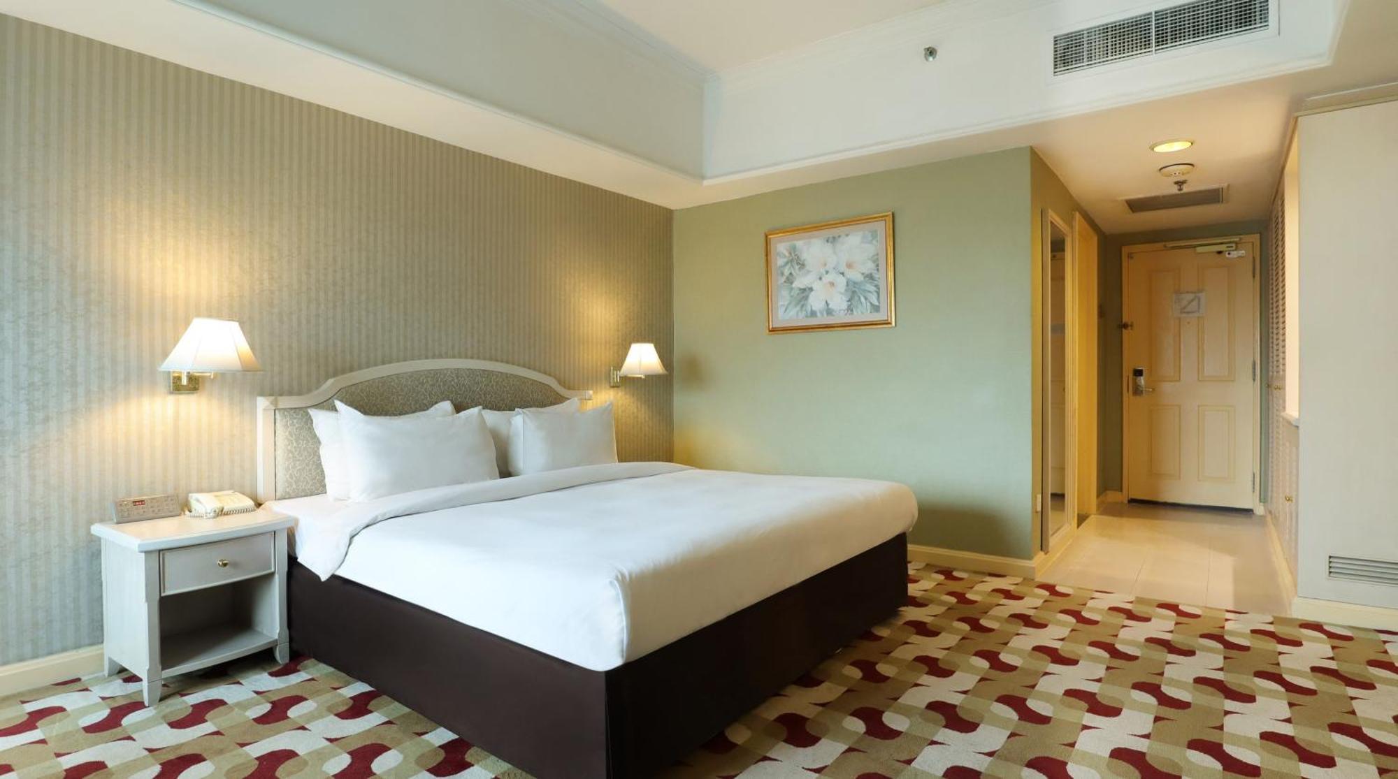 Berjaya Waterfront 4*