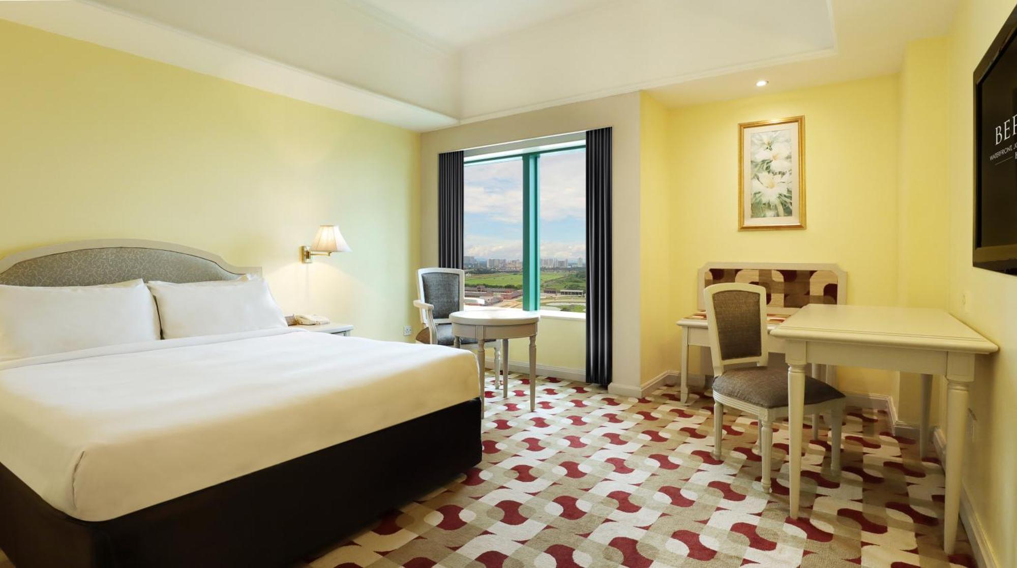 Berjaya Waterfront 4*