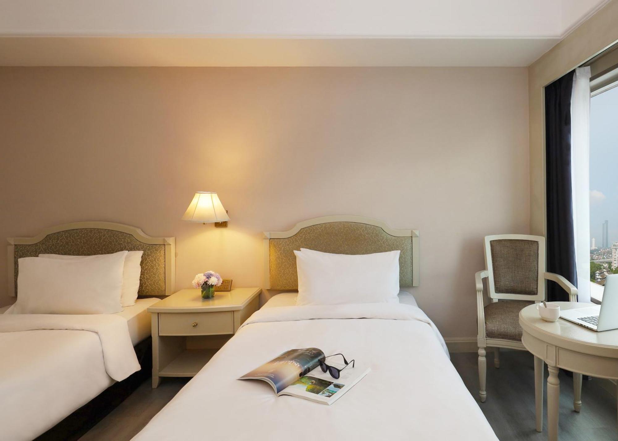 Berjaya Waterfront 4*
